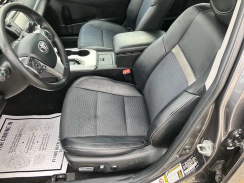 Used 2014 Toyota Camry SE image 14