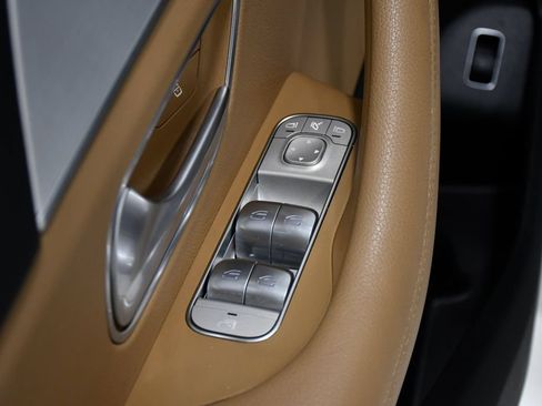 Used 2024 Mercedes-Benz GLS 450 4MATIC w/ Exclusive Trim Package image 18