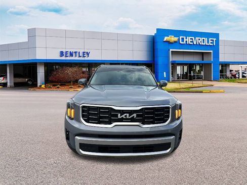 Used 2024 Kia Telluride S w/ S Sunroof Package image 8