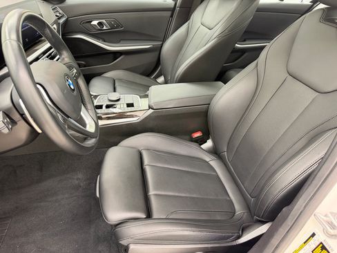 Certified 2024 BMW 330i Sedan w/ Convenience Package RWD image 5