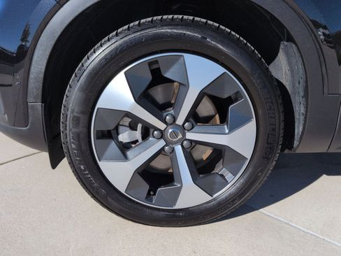 New 2025 Volvo XC40 B5 Plus w/ Protection Package Premier image 12