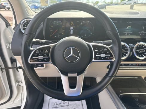Used 2022 Mercedes-Benz GLA 250 image 16