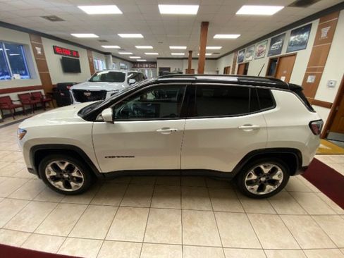 Used 2020 Jeep Compass Limited FWD image 2