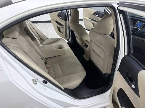 Used 2013 Honda Accord EX image 31