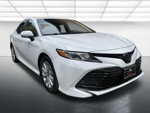 Used 2020 Toyota Camry LE w/ Convenience Package AWD/4WD image 8