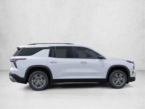New 2026 Chevrolet Traverse LT w/ Driver Confidence Package FWD image 6