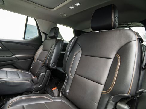 Used 2018 Chevrolet Traverse LT image 33