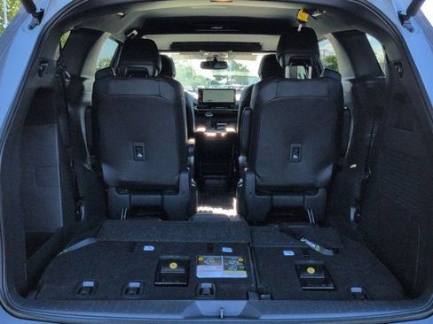 Certified 2025 Toyota Sienna XSE w/ XSE Premium Package AWD/4WD image 18