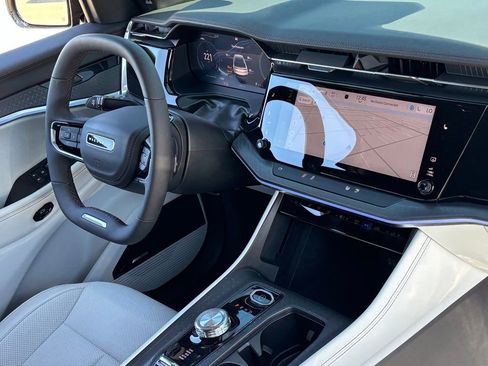 Used 2025 Jeep Wagoneer S Limited image 27