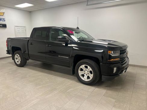 Used 2017 Chevrolet Silverado 1500 LT w/ All Star Edition AWD/4WD image 7