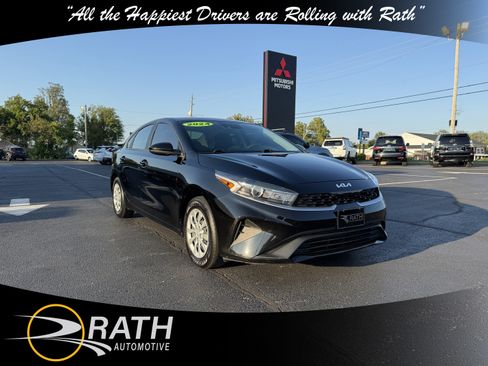 Used 2024 Kia Forte LX image 4