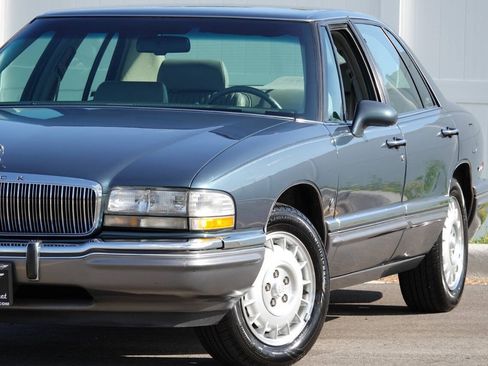 Used 1993 Buick Park Avenue Ultra FWD image 23