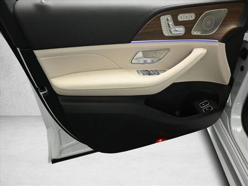 New 2026 Mercedes-Benz GLE 450e 4MATIC image 10