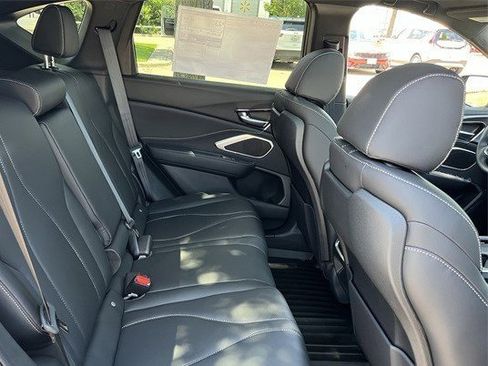 Used 2025 Acura RDX SH-AWD image 32