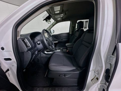 Used 2024 Nissan Frontier SV w/ SV Convenience Package image 13