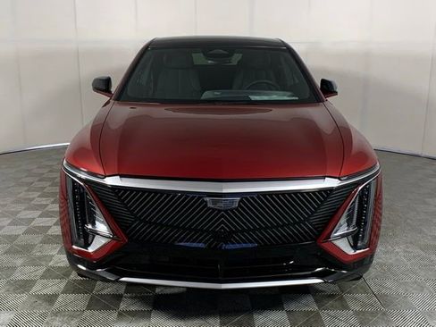 New 2024 Cadillac Lyriq Luxury AWD/4WD image 10