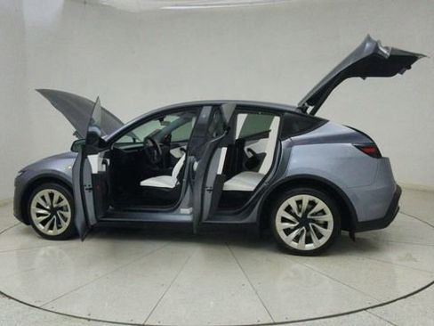 Used 2026 Tesla Model Y Long Range image 72