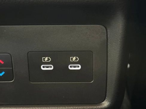 Certified 2025 Nissan Rogue SL w/ SL Premium Package FWD image 29