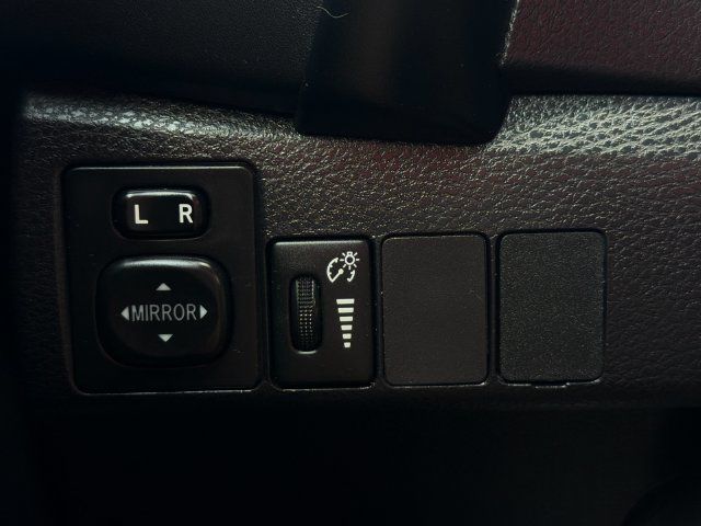 Used 2017 Toyota Corolla LE FWD image 26