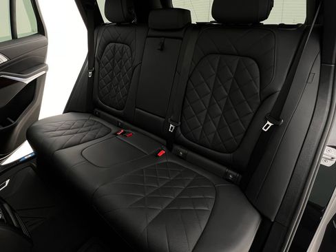 Certified 2025 BMW X5 xDrive50e w/ Premium Package image 20