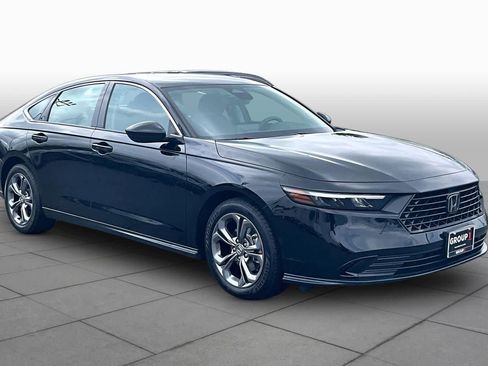 Used 2023 Honda Accord EX image 4