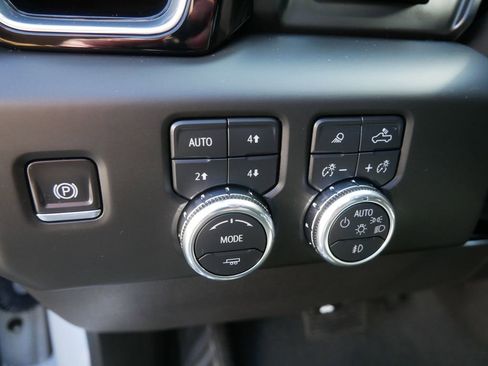 Used 2025 GMC Sierra 1500 Denali w/ Denali Reserve Package image 17