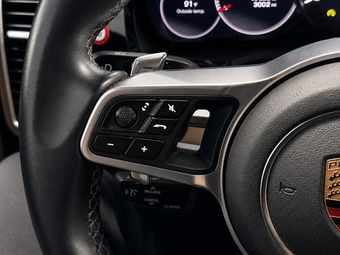 Used 2019 Porsche Cayenne AWD/4WD image 30