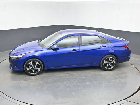 Used 2023 Hyundai Elantra SEL w/ Convenience Package FWD image 22