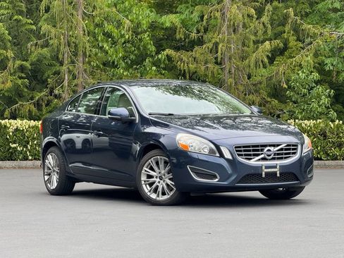 Used 2013 Volvo S60 T5 AWD/4WD image 2