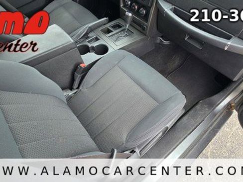 Used 2012 Jeep Liberty Sport image 17