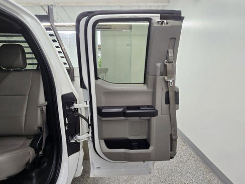Used 2019 Ford F250 XL w/ STX Appearance Package RWD image 22