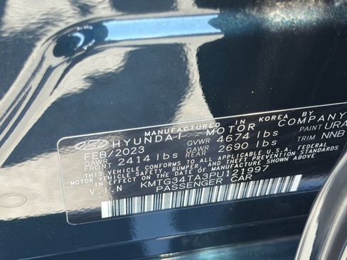 Used 2023 Genesis G70 2.0T RWD image 31