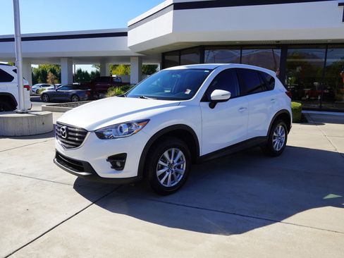 Used 2016 MAZDA CX-5 Touring image 4