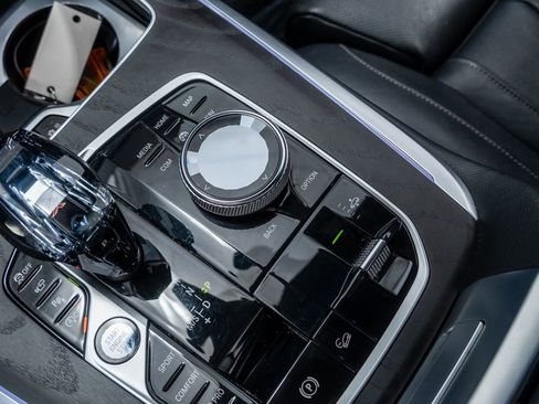 Used 2022 BMW X7 M50i w/ Executive Package image 23