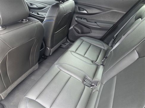 Used 2025 Buick Envista Sport Touring w/ Convenience II Package image 21