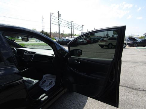 Used 2019 Nissan Leaf SL Plus FWD image 22