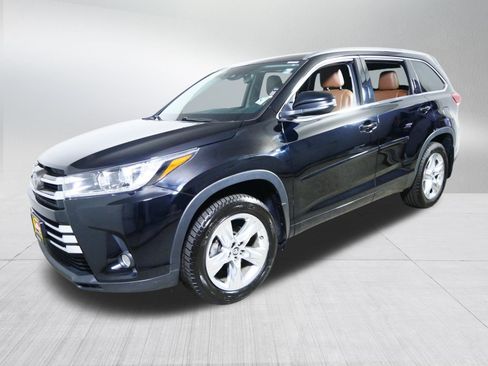 Used 2017 Toyota Highlander Limited w/ Protection Package #3 AWD/4WD image 3