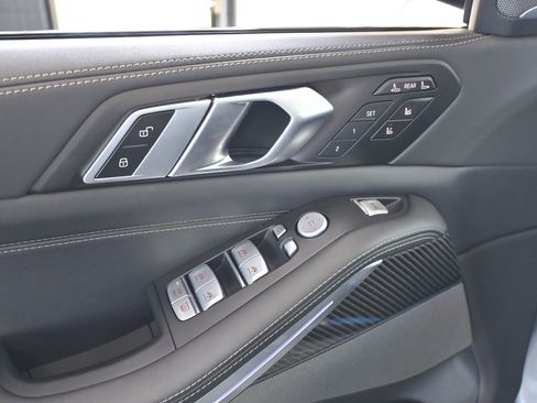 New 2025 BMW X7 M60i w/ Executive Package image 16