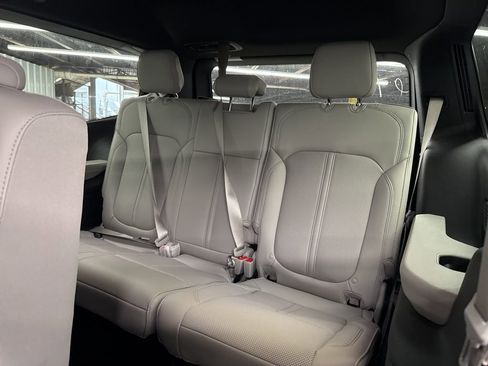 New 2025 Jeep Wagoneer 4WD w/ Convenience Group I image 12