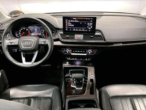 Used 2023 Audi Q5 2.0T Premium w/ Convenience Package image 17