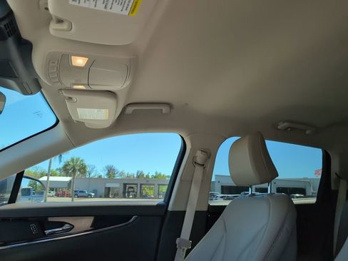 Used 2023 Lincoln Nautilus AWD image 10