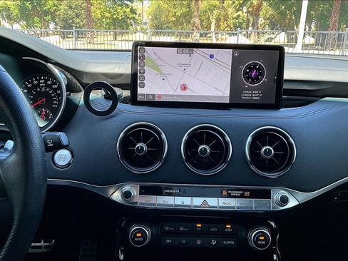 Used 2022 Kia Stinger GT-Line RWD image 31