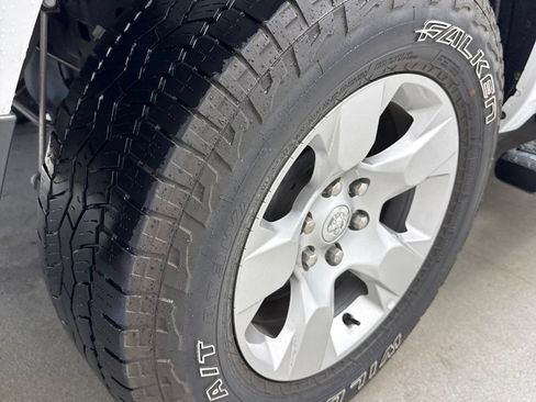 Used 2024 RAM 1500 Big Horn AWD/4WD image 41