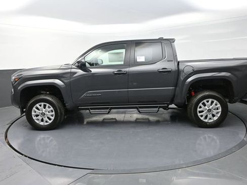 Used 2025 Toyota Tacoma SR5 image 25