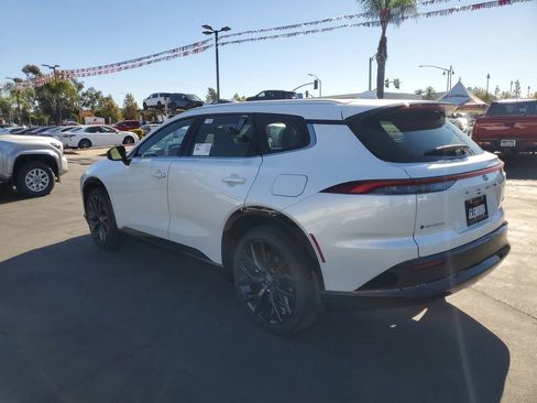 New 2025 Toyota Crown Signia image 5