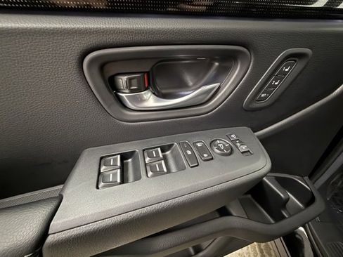 Certified 2025 Honda Pilot Elite image 17