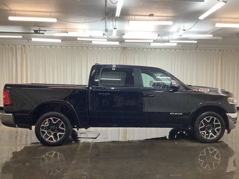 Used 2025 RAM 1500 Laramie AWD/4WD image 4