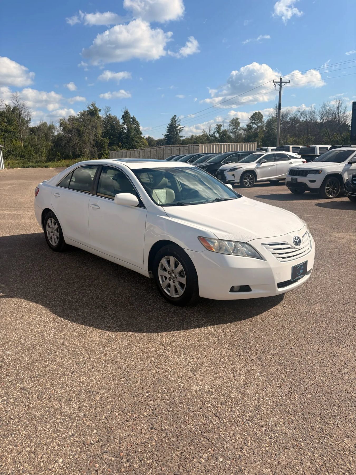Used 2007 Toyota Camry XLE FWD image 3