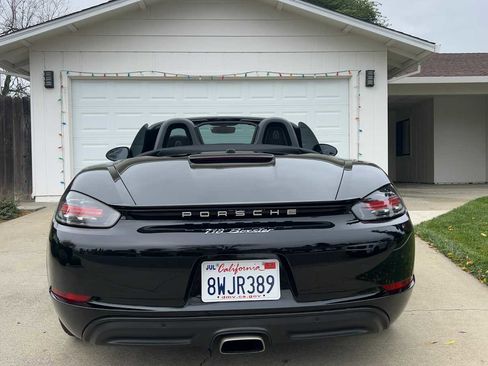 Used 2017 Porsche 718 Boxster image 6