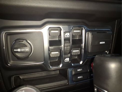 Used 2024 Jeep Wrangler High Altitude image 22